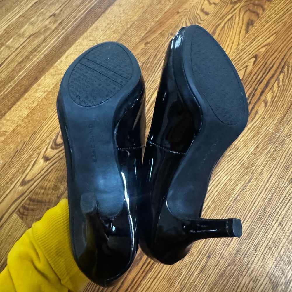 Bandolino wide width Raina pumps in black patent leather size 6W never worn! - Picture 4 of 6